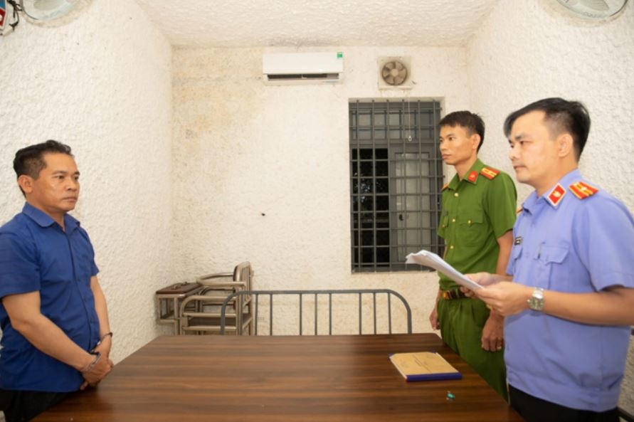 Bat 'thay boi' chiem doat tien giai han cua nhieu phu nu o Ha Tinh hinh anh