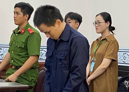 Tuyen an tu hinh ke giet nguoi o TP.HCM roi lan tron trong rung keo hinh anh