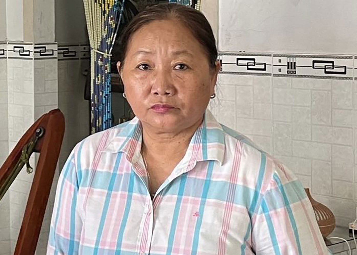 Bat cuu chu tich xa o Ca Mau vi dua tin gia de ban 5 'nen nha' hinh anh