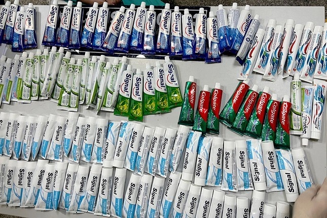 Tin moi vu tiep vien hang khong van chuyen ma tuy tu Phap ve Viet Nam hinh anh