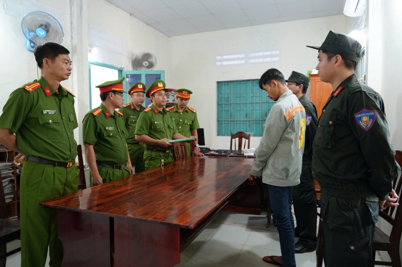 Cướp giật tài sản,  4 tiền án ảnh 1 Cuop giat tai san,  4 tien an anh 1