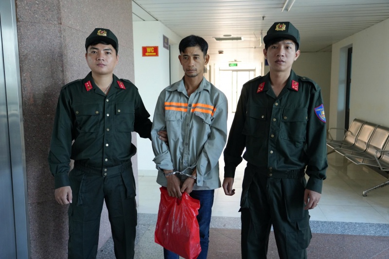 Cướp giật tài sản,  4 tiền án ảnh 2 Cuop giat tai san,  4 tien an anh 2