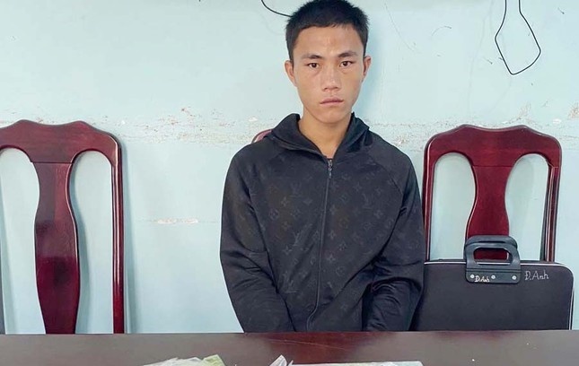 Van chuyen ma tuy tu Lao ve Viet Nam de lay 50 trieu dong tien cong hinh anh