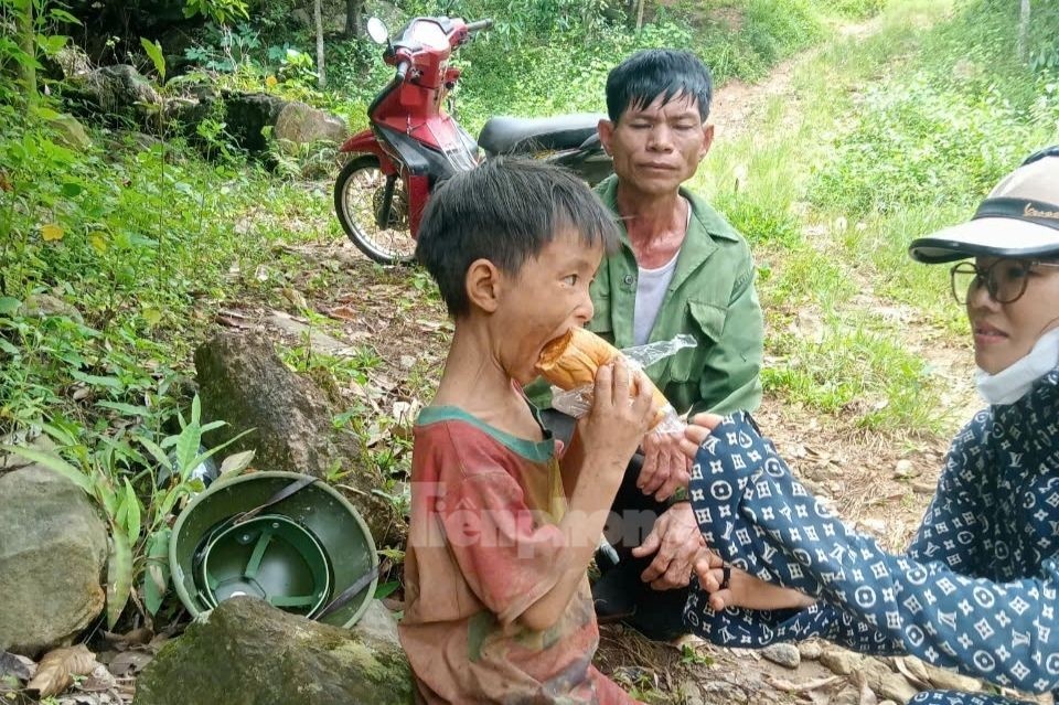 Be 6 tuoi Yen Bai anh 3