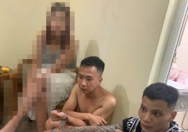 Be gai 14 tuoi bi du do su dung ma tuy hinh anh