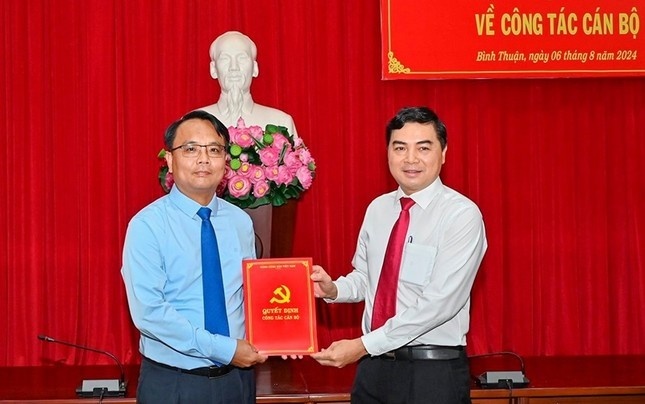 Dieu dong nhan su anh 3