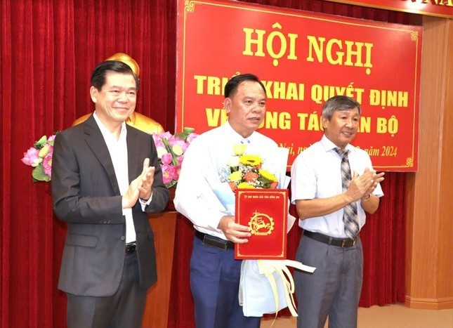 Dieu dong nhan su anh 4