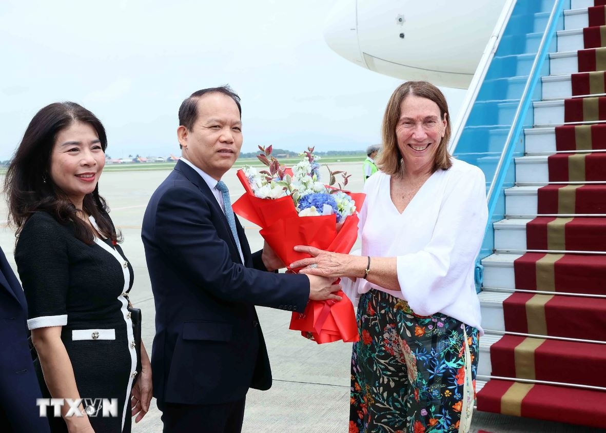 Sue Lines Australia anh 1