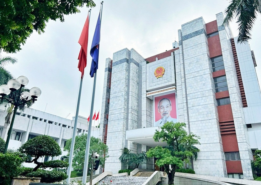 Ha Noi luan chuyen hang loat lanh dao hinh anh