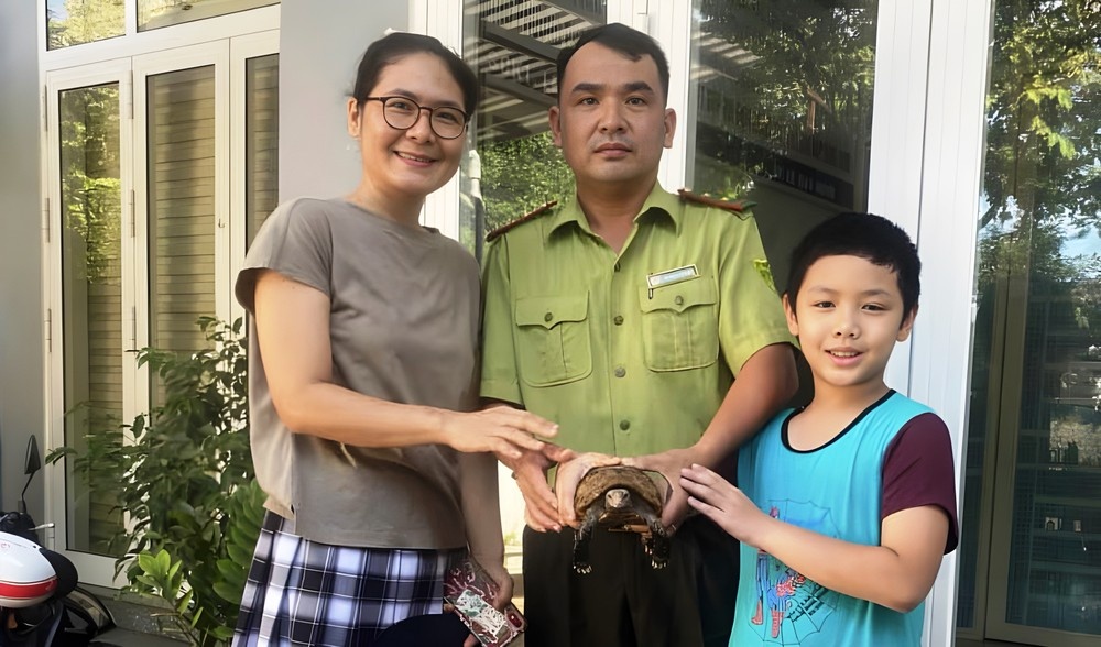 Rua nui vang cuc hiem duoc nguoi dan Hue giao lai hinh anh