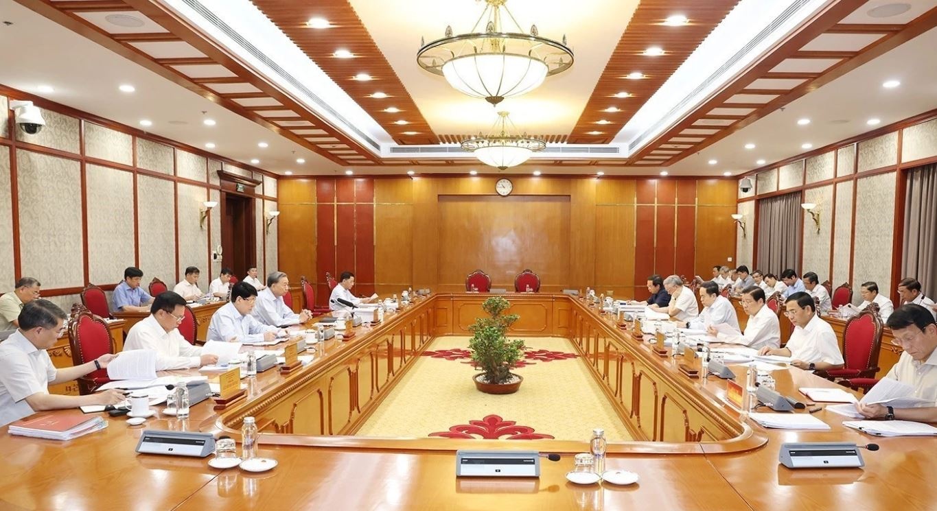 Bo Chinh tri cho y kien ve Quy hoach TP.HCM thoi ky 2021-2030 hinh anh