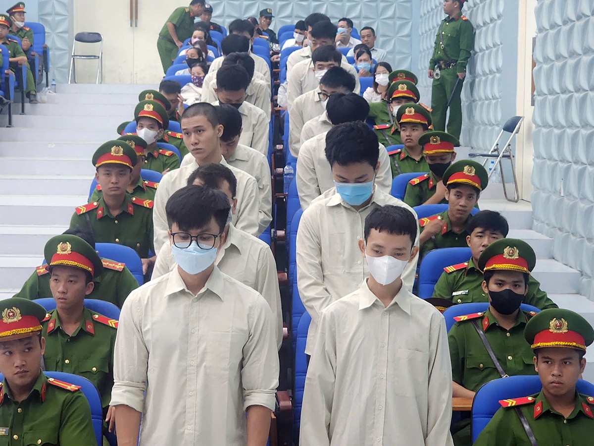 Cong ty Phap Viet ,  Luat Phap Viet,  Tran Van Chau anh 2