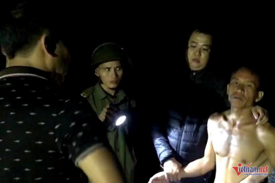 Bi tu choi,  Tinh cam anh 1