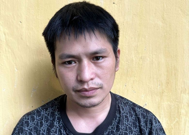 Hai vo chong bi bat vi mua ban trai phep ma tuy hinh anh