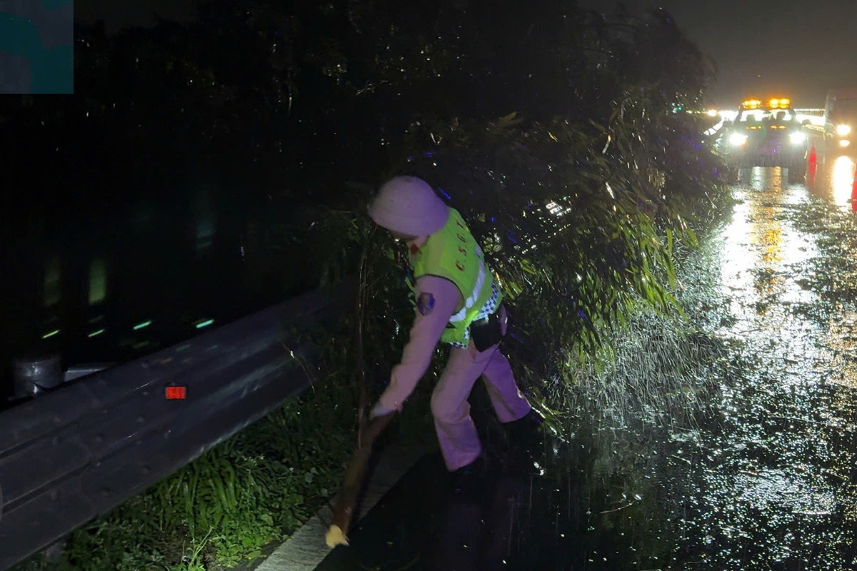 CSGT Trung Luong My Thuan anh 2