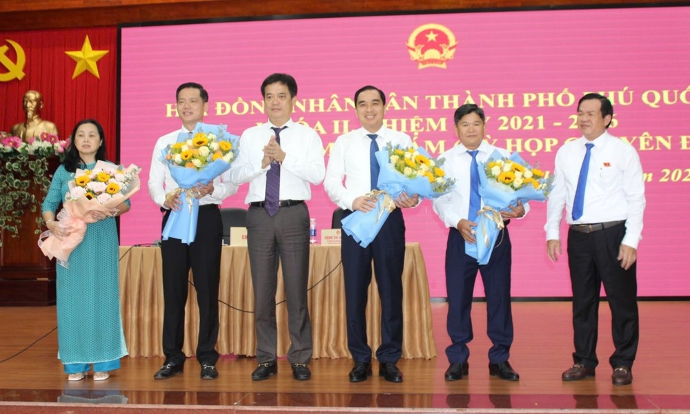 Phu Quoc co tan Chu tich UBND thanh pho hinh anh