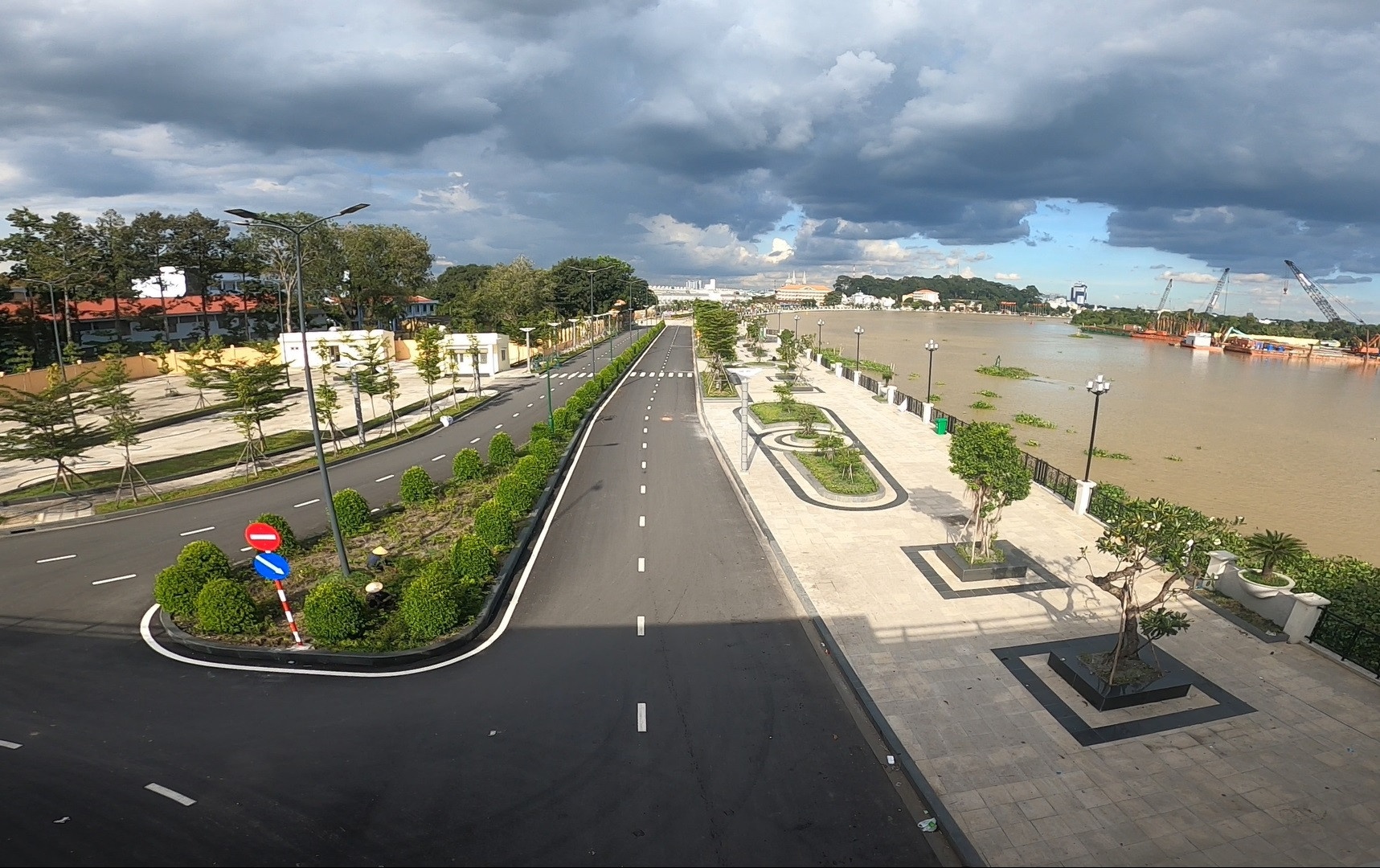 Nha ve sinh Binh Duong anh 3