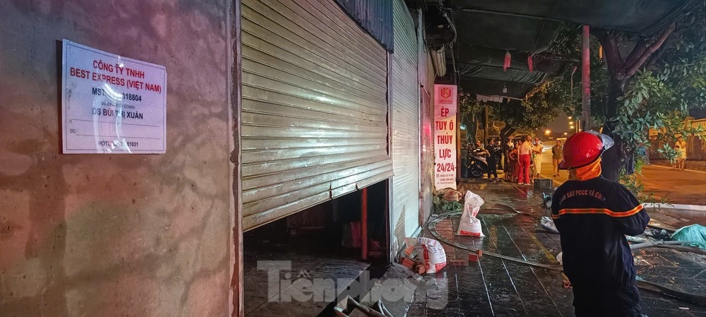 Chay kho hang Ha Noi anh 3