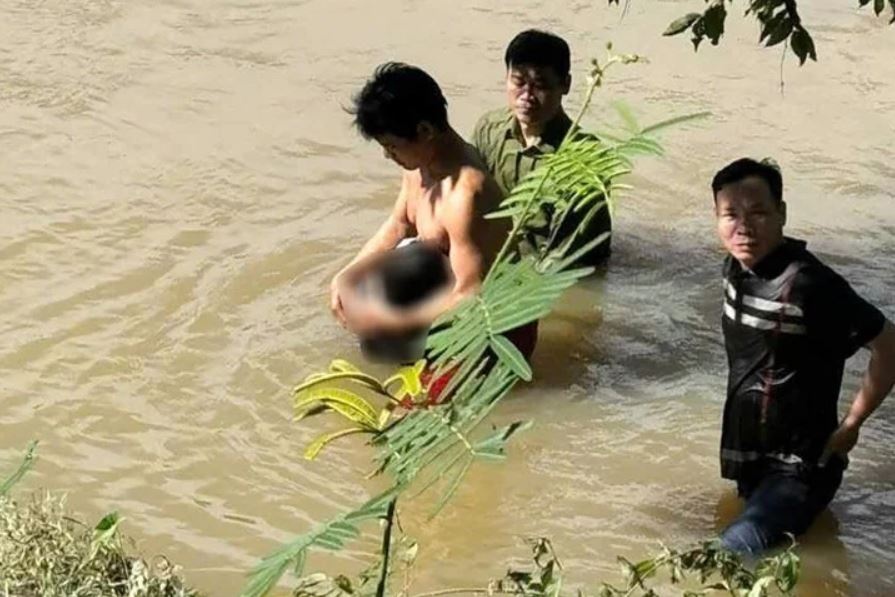 Tim thay thi the be lop 3 mat tich o Nghe An hinh anh