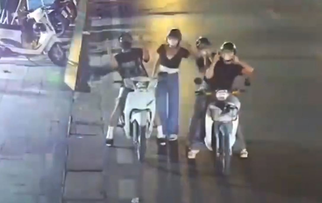 Camera giam sat o Ha Noi thanh diem check-in cua gioi tre hinh anh