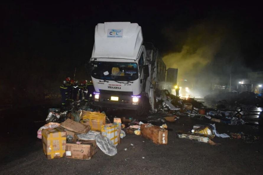 Xe tai chay Phu Yen anh 1