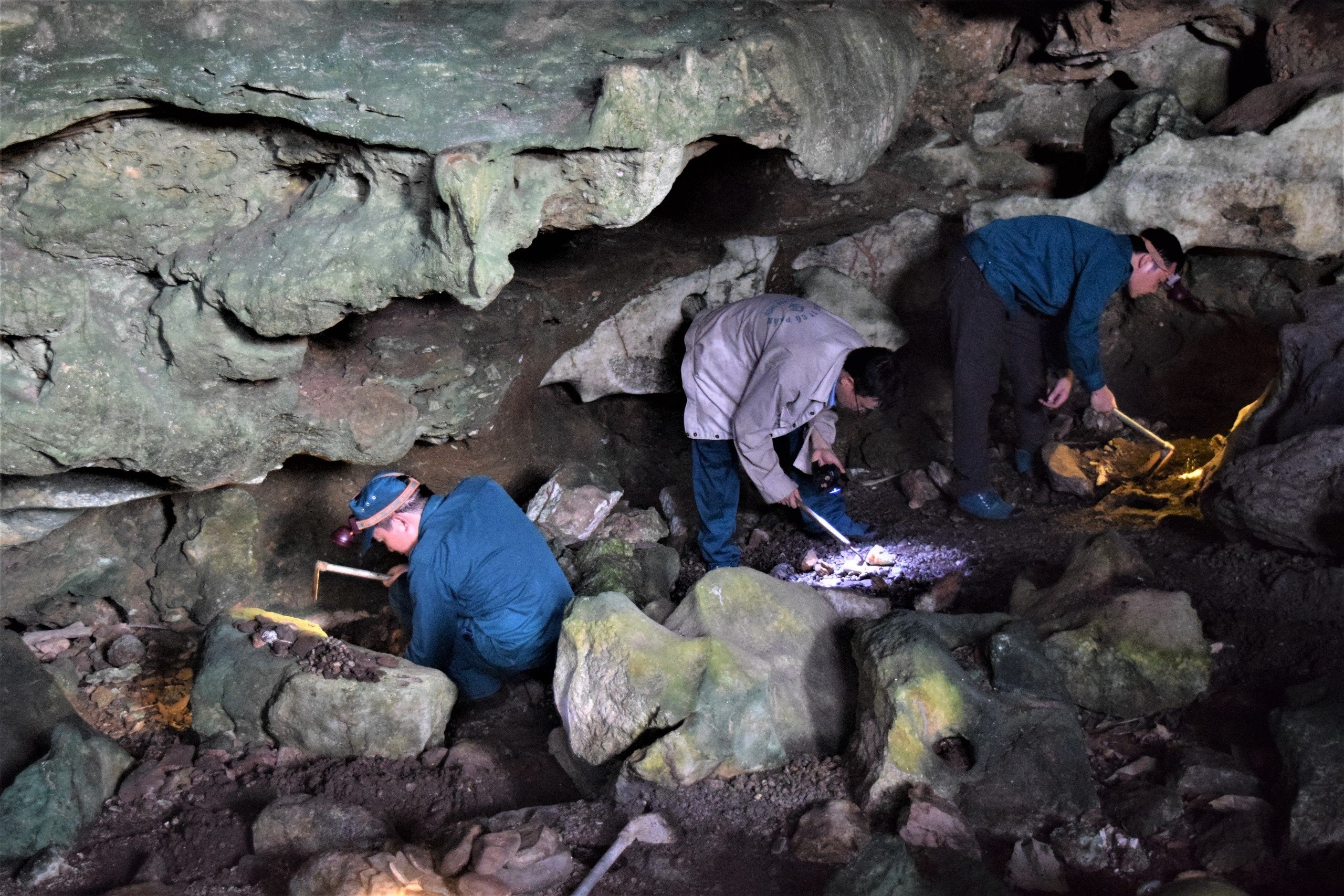 Tim thay hang loat dau tich nguoi tien su o Bac Kan hinh anh