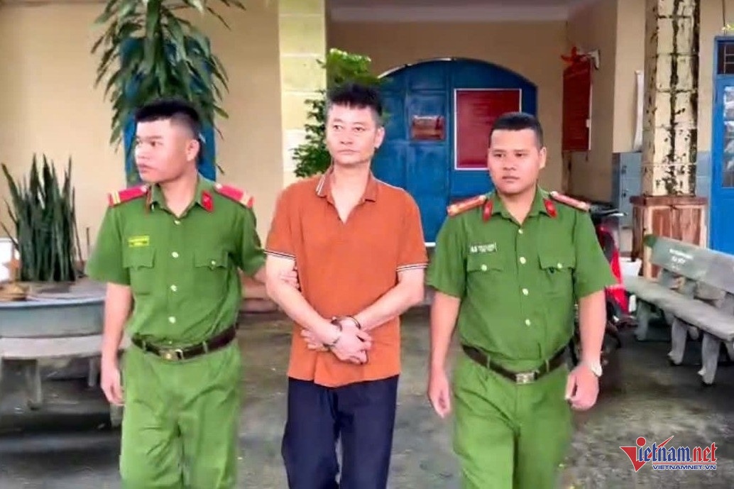 Nhan hoi lo,  Le Pham Binh,  Ea Sup anh 1