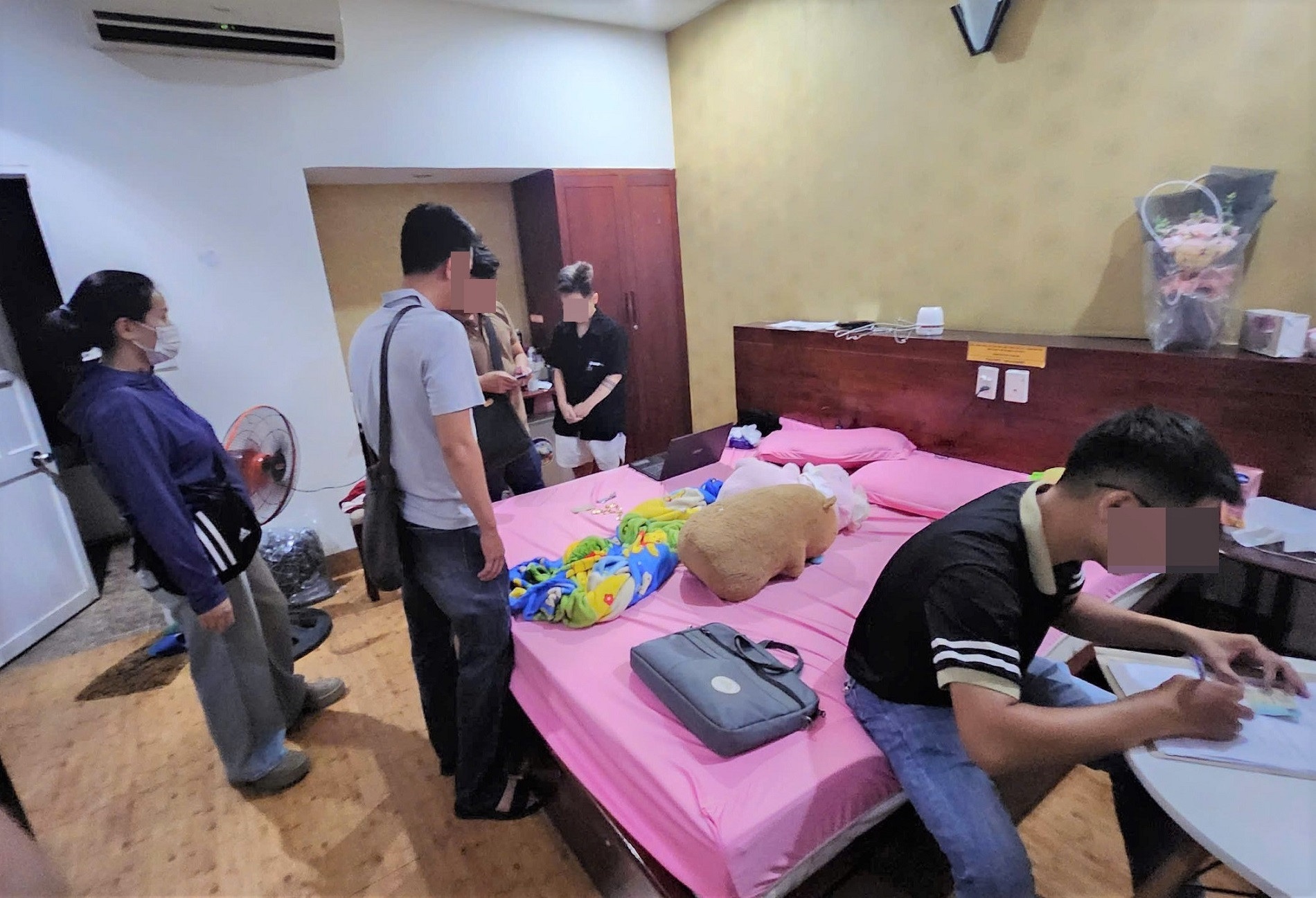 Hack tai khoan Facebook,  Da Nang anh 2