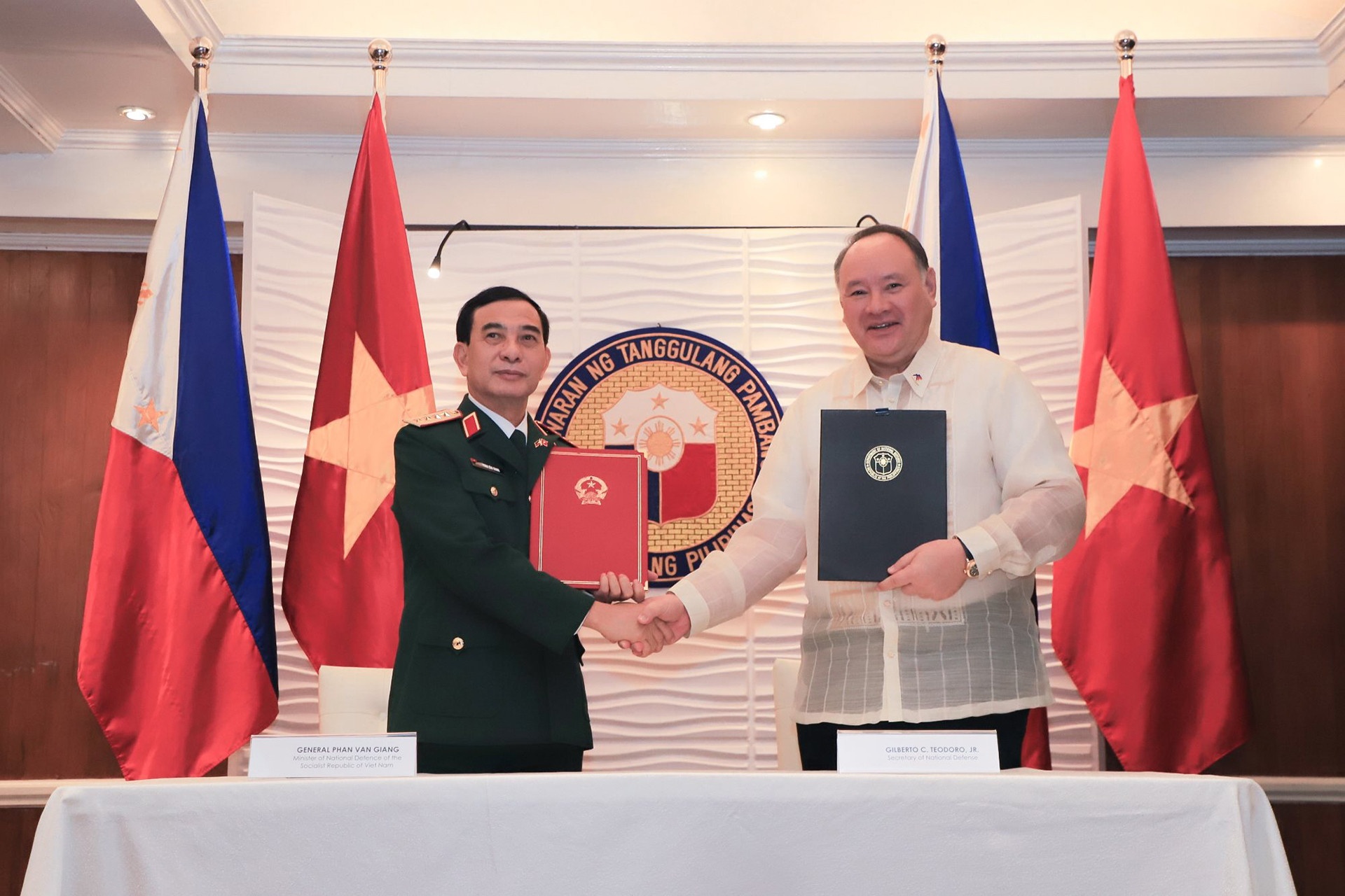 Phan Van Giang Philippines anh 2