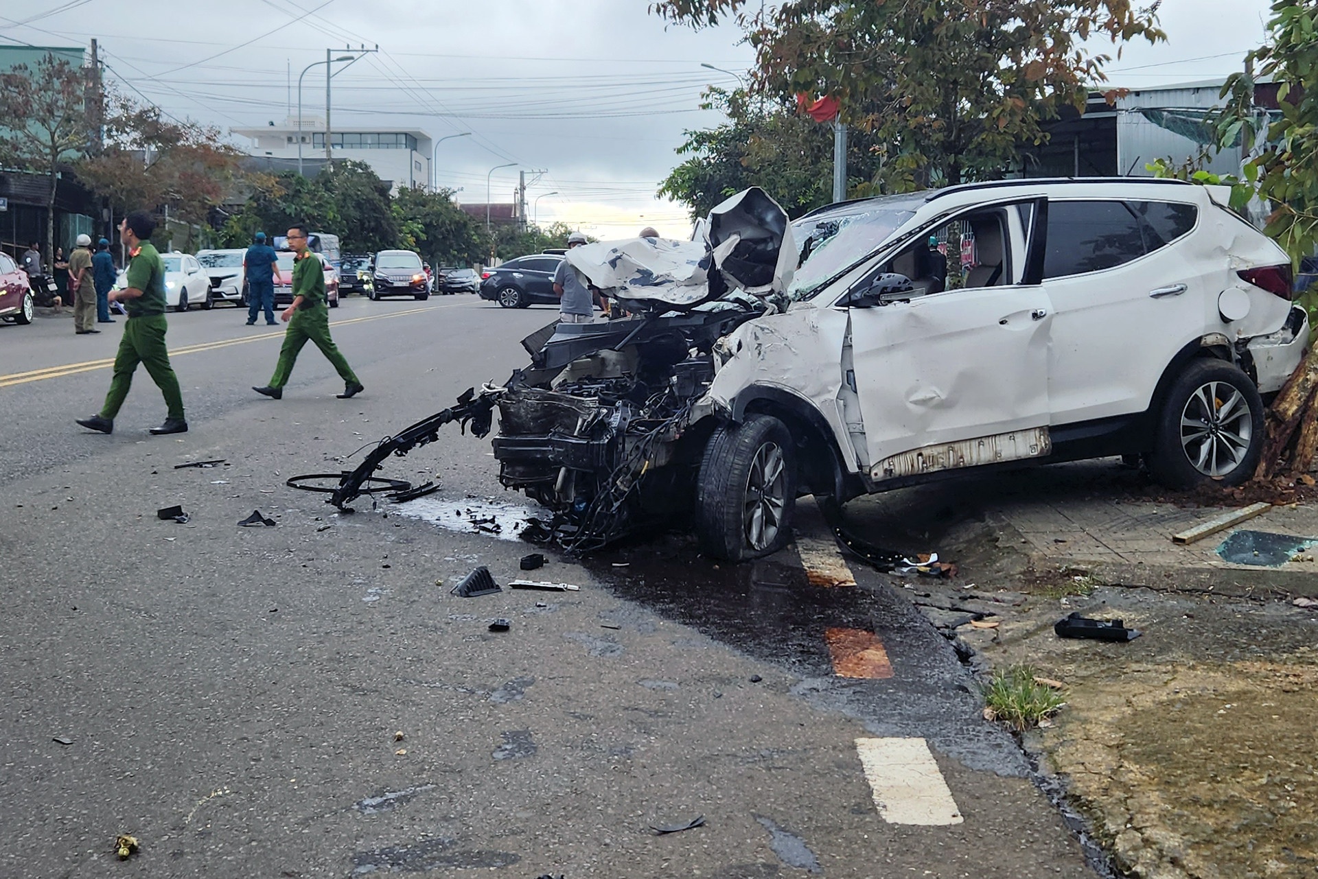 Bat khan cap tai xe khien hai nguoi tu vong o Bao Loc hinh anh