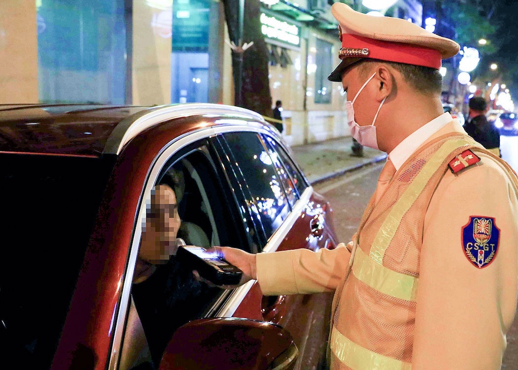 Ngay thu 2 nghi le, hon 4.000 truong hop vi pham nong do con hinh anh