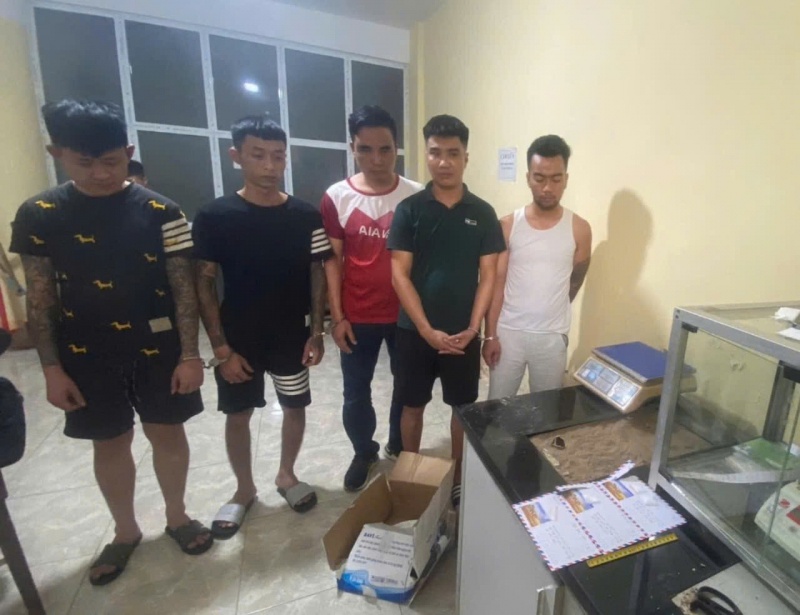Địa điểm tổ chức,  Chơi ma túy ảnh 2 Dia diem to chuc,  Choi ma tuy anh 2