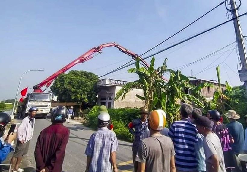 Gay can bom be tong o Nam Dinh, mot cong nhan tu vong hinh anh