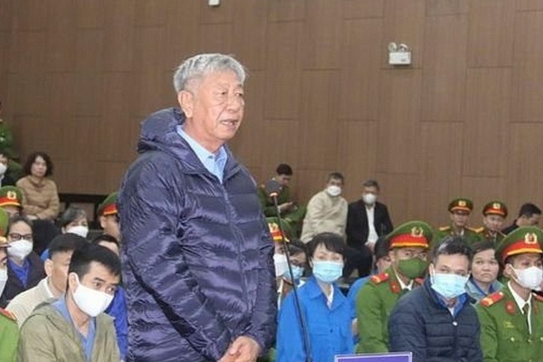 Nguyen giam doc CDC Binh Duong duoc thay doi hinh thuc ky luat Dang hinh anh