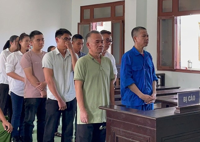 Nhan hoi lo hon 5,3 ty dong, nhom can bo dang kiem o Phu Yen linh an hinh anh