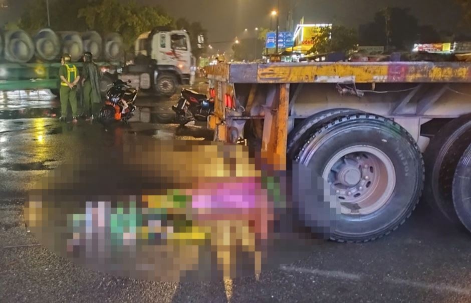 Me thuong nang, hai con gai tu vong sau tai nan o TP.HCM hinh anh