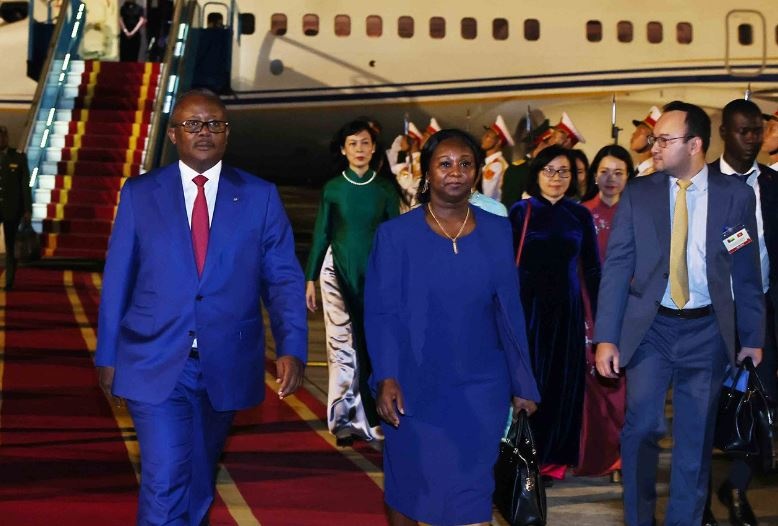Tong thong Guinea-Bissau va Phu nhan den Ha Noi hinh anh