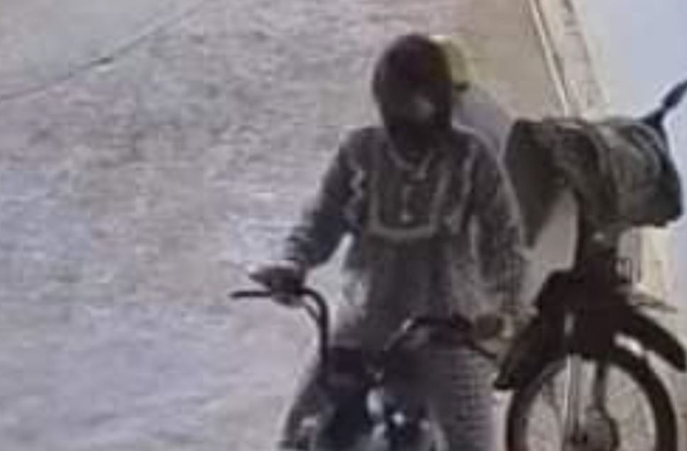 Tin moi nu sinh roi nha truoc ngay khai giang khong thay ve hinh anh