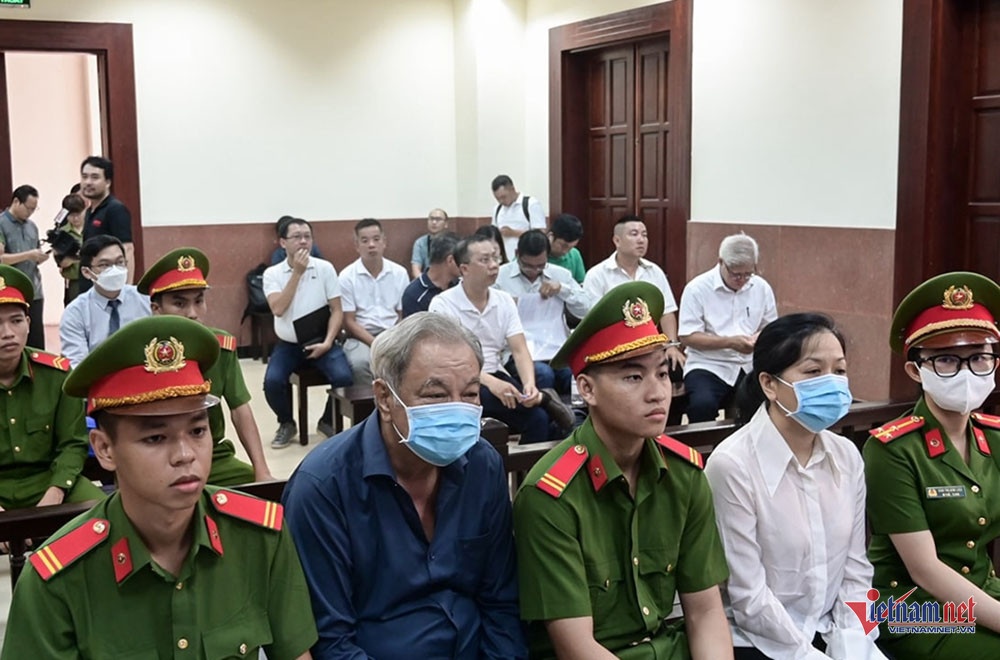 Trần Quí Thanh,  Tân Hiệp phát,  Trần Uyên Phương ảnh 2 Tran Qui Thanh,  Tan Hiep phat,  Tran Uyen Phuong anh 2