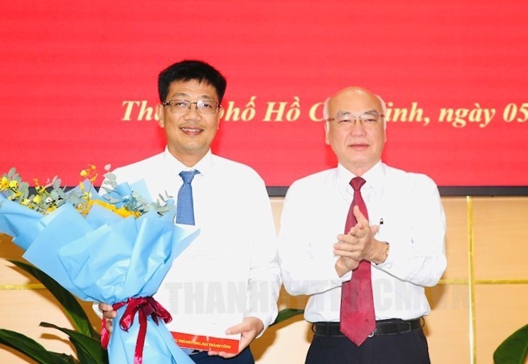 Dieu dong nhan su anh 1