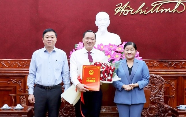 Dieu dong nhan su anh 2