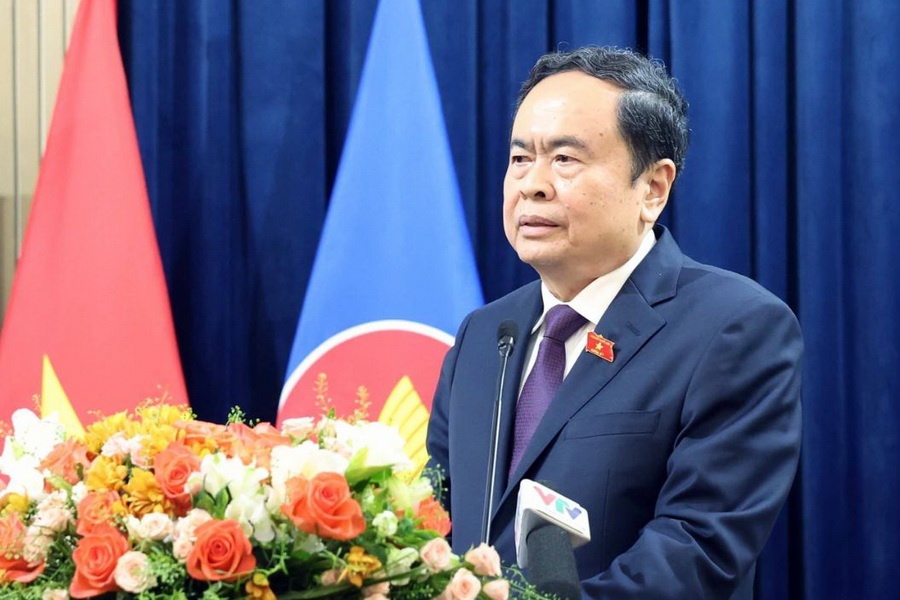 Chu tich Quoc hoi gap go cong dong nguoi Viet Nam tai Lien bang Nga hinh anh