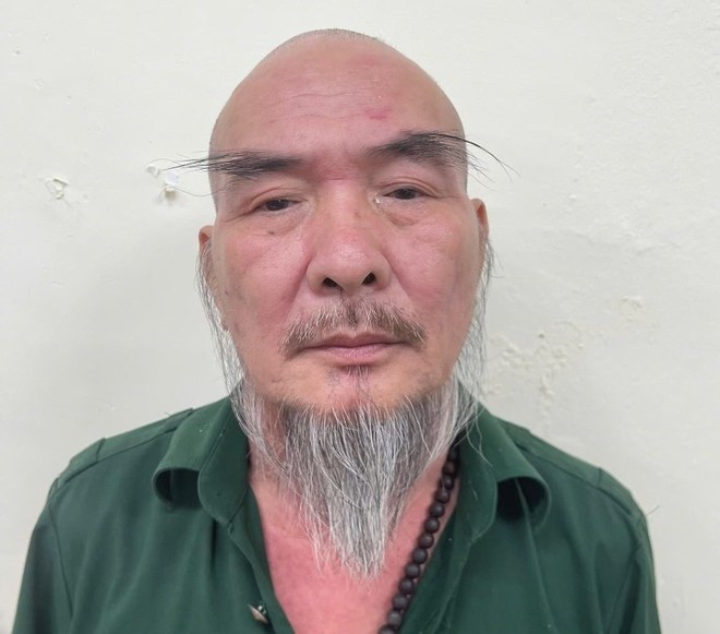 Cong ty Huong Sen,  Sen Tai Thu,  Le Vu Ngoc,  Pham Thi Hoa anh 1