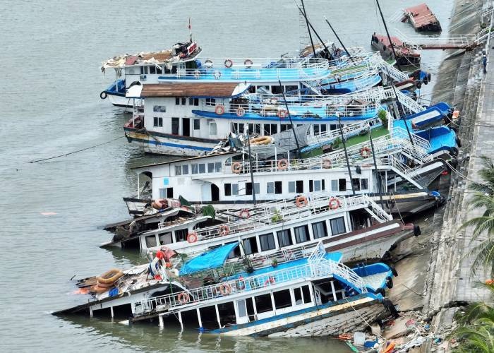 Hon 20 tau du lich bi chim o dao Tuan Chau, thiet hai hang chuc ty hinh anh