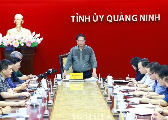 Thu tuong lam viec voi Quang Ninh ve cong tac khac phuc hau qua bao hinh anh