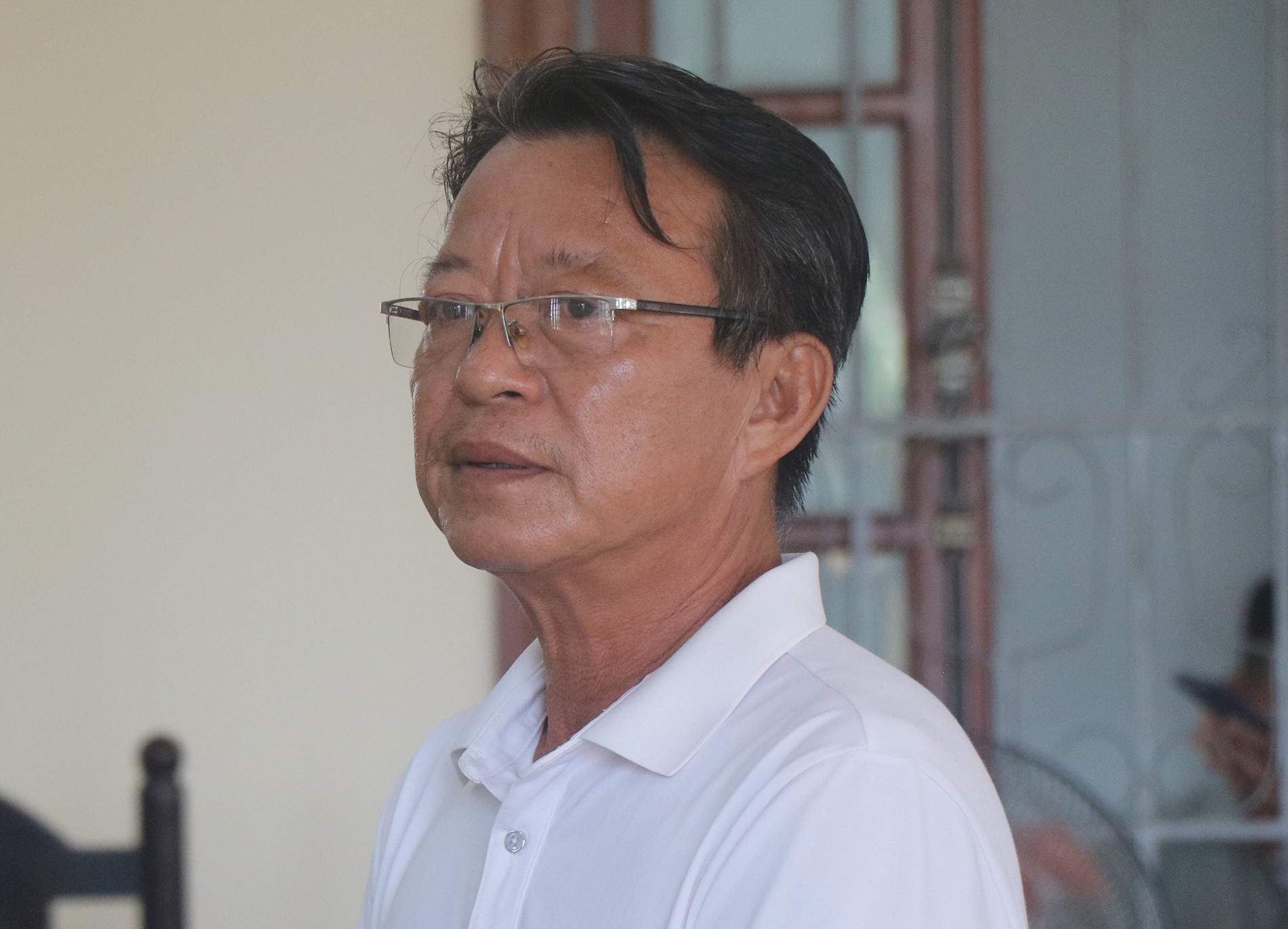 cựu giám đốc ngân hàng ảnh 1 cuu giam doc ngan hang anh 1