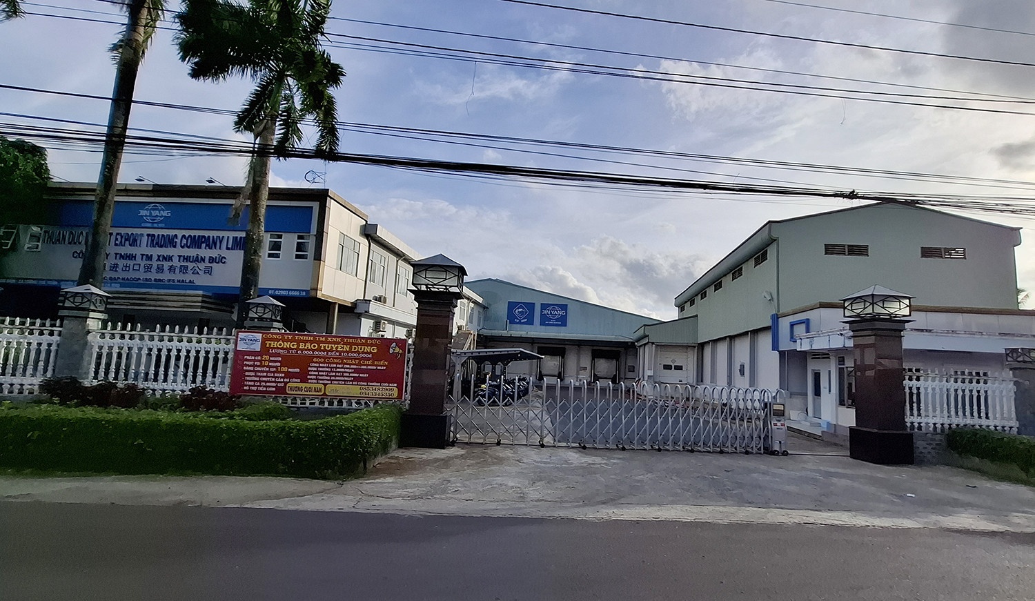 Ca Mau phat mot cong ty thuy san hon 2 ty dong vi xa thai trai phep hinh anh