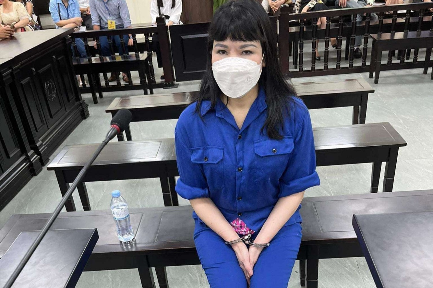 Tra ho so vu cuu pho giam doc ngan hang lua dao chiem doat 2.705 ty hinh anh