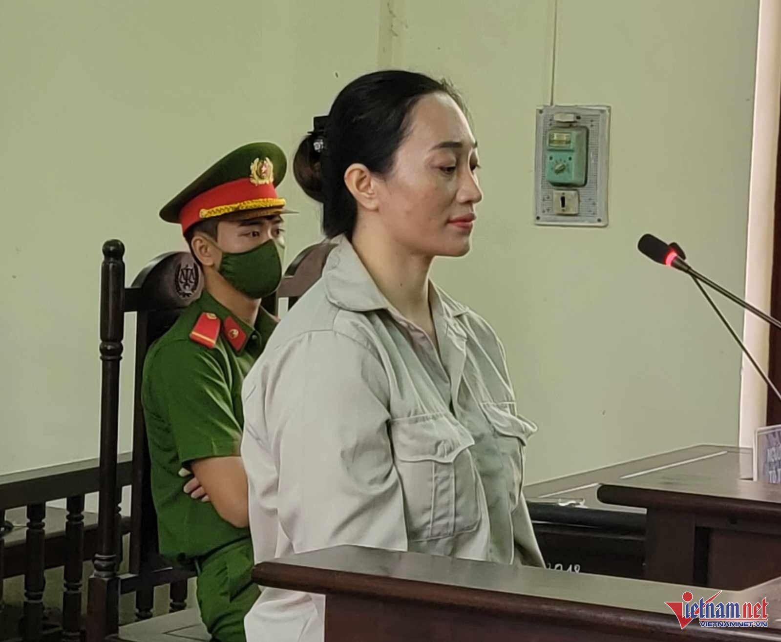 Co dong bo cau,  Hai Duong,  Truong Huong anh 1