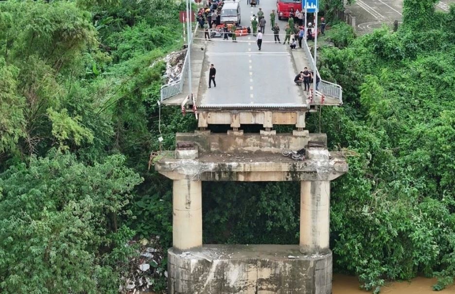 Danh tinh cac nan nhan mat tich trong vu sap cau Phong Chau hinh anh